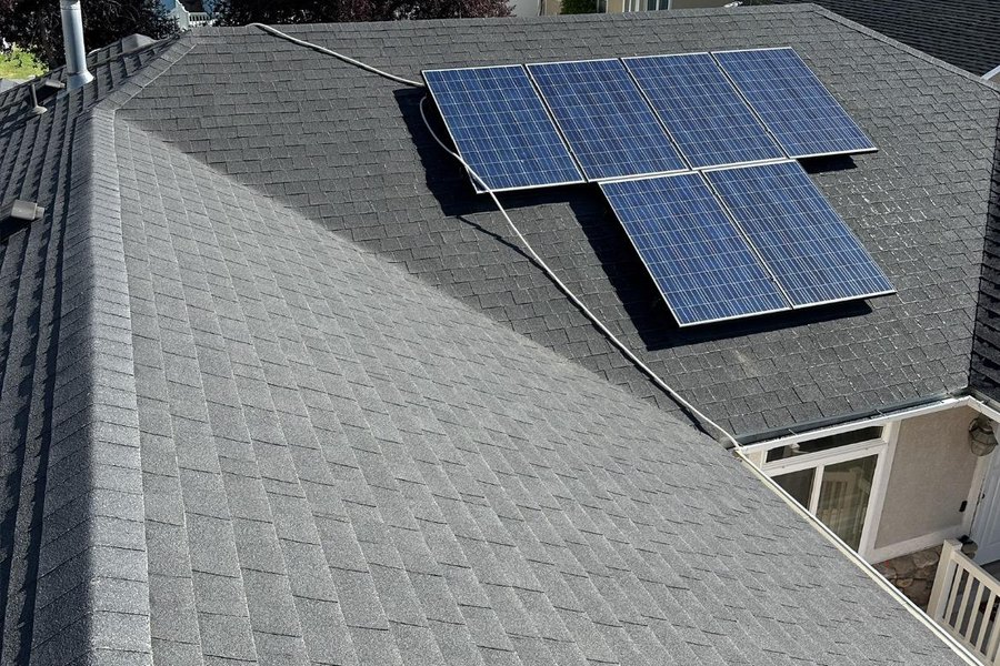 Asphalt-shingle roof